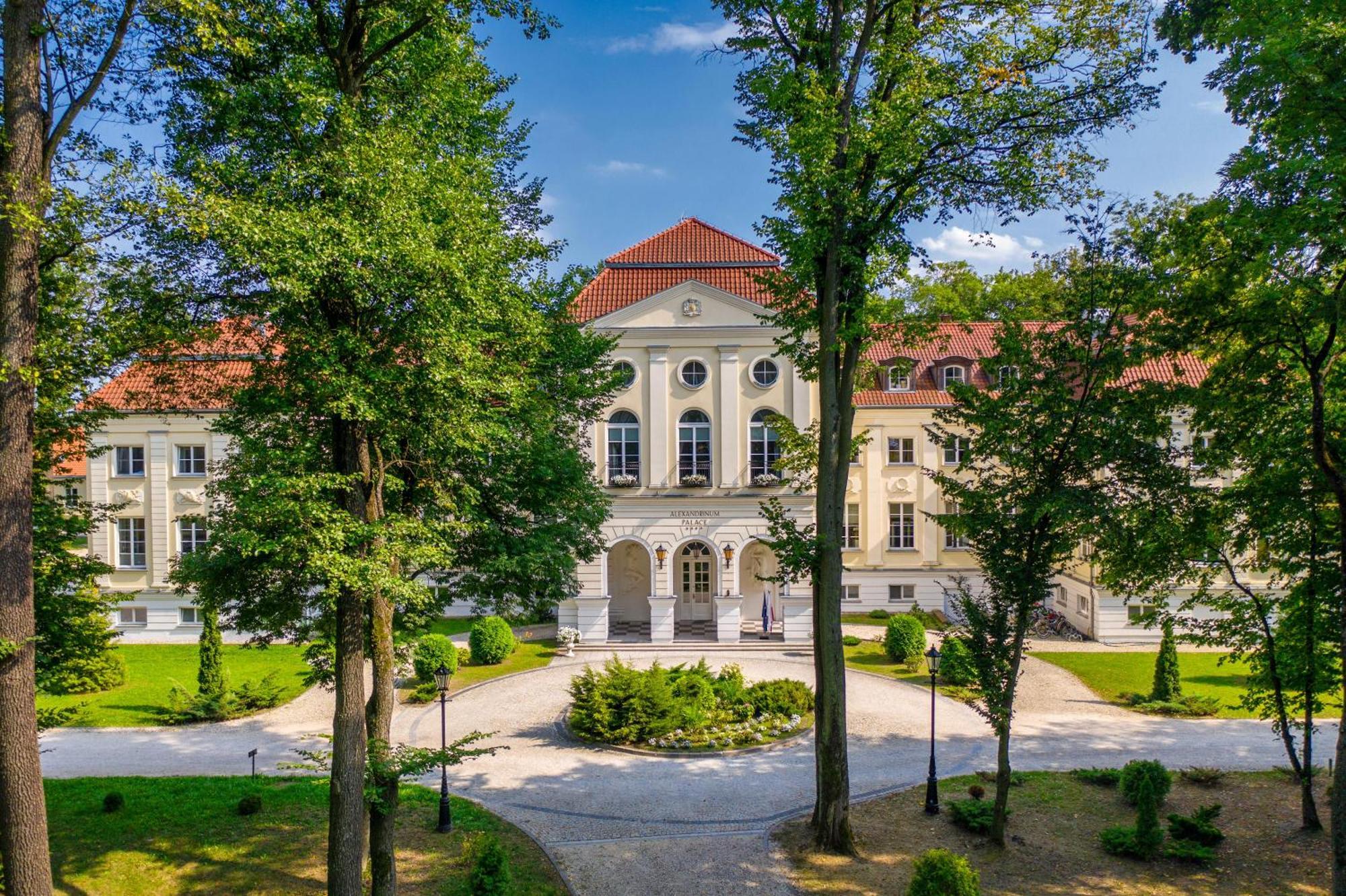 Hotel Palac Alexandrinum Krubki المظهر الخارجي الصورة